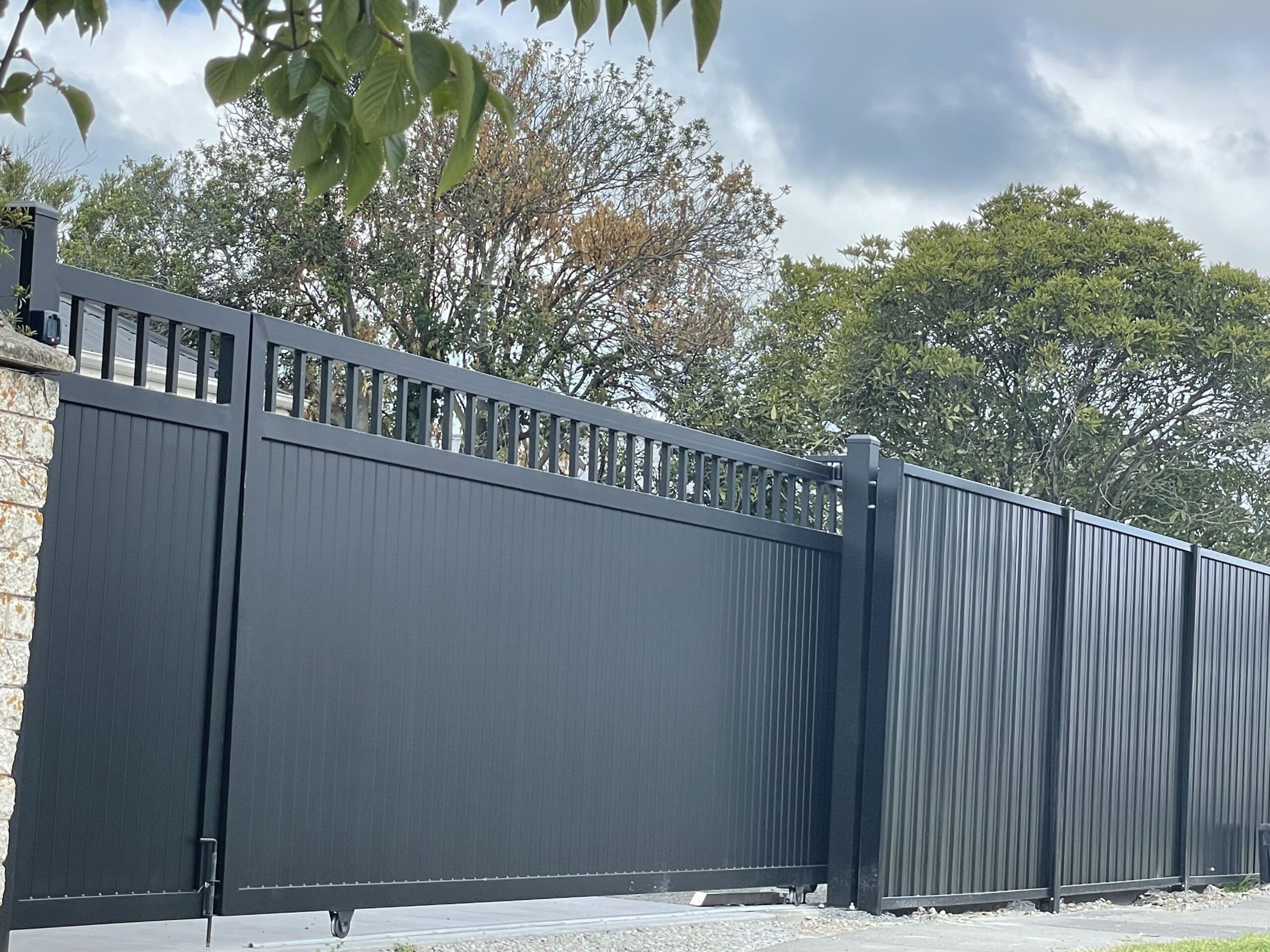 SLTG Aluminium Sliding/ Single Swing Gate - Window Top Solid BLACK - Image 5